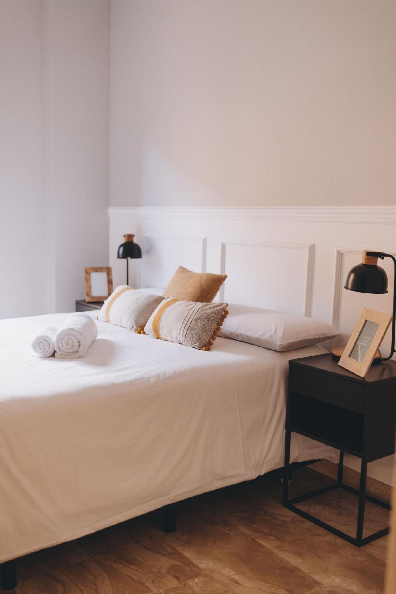 The Orbit Apartments 바르셀로나 외부 사진